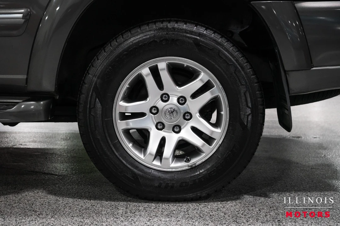 2006 Toyota Sequoia 1st Gen - Image 10 of 21