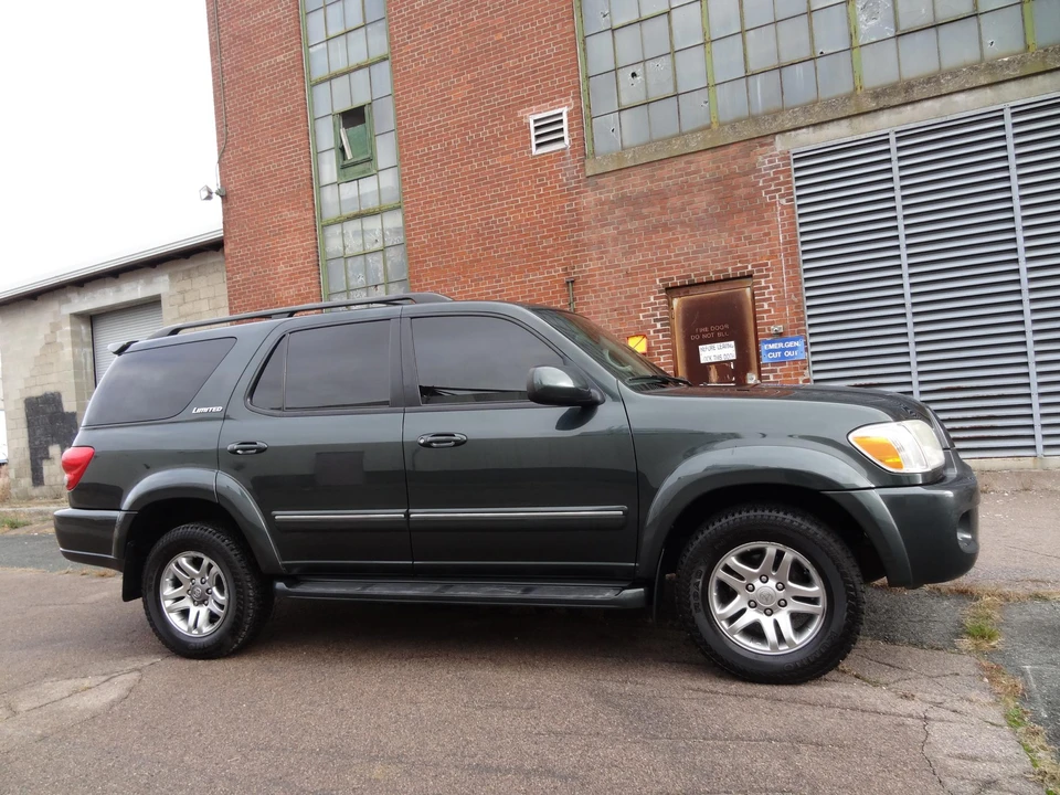 2006 Toyota Sequoia 1st Gen - Image 18 of 31