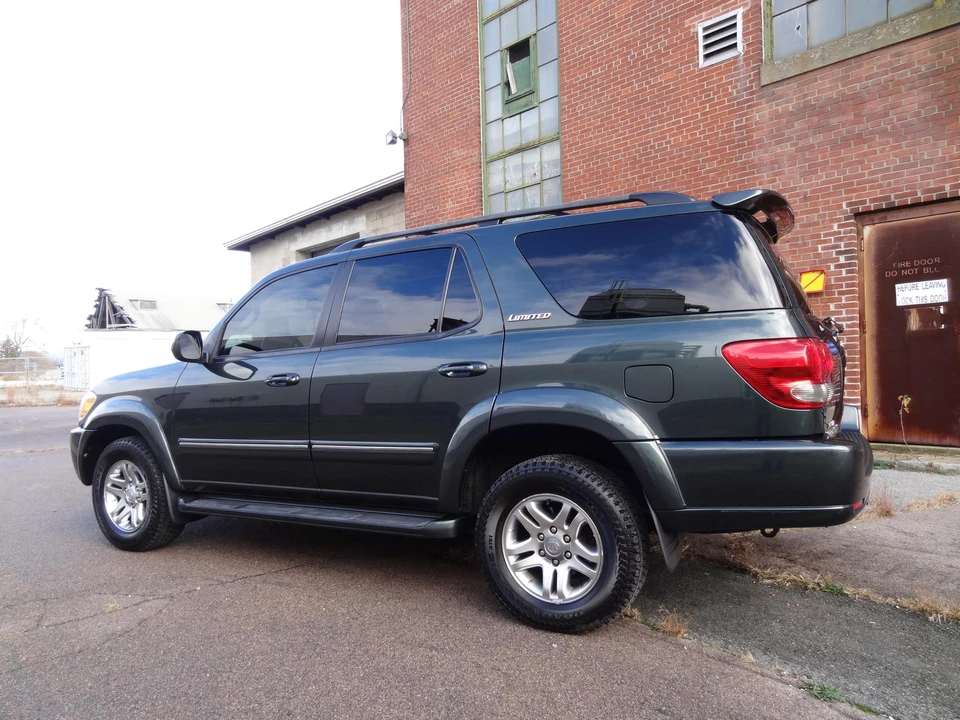 2006 Toyota Sequoia 1st Gen - Image 2 of 31