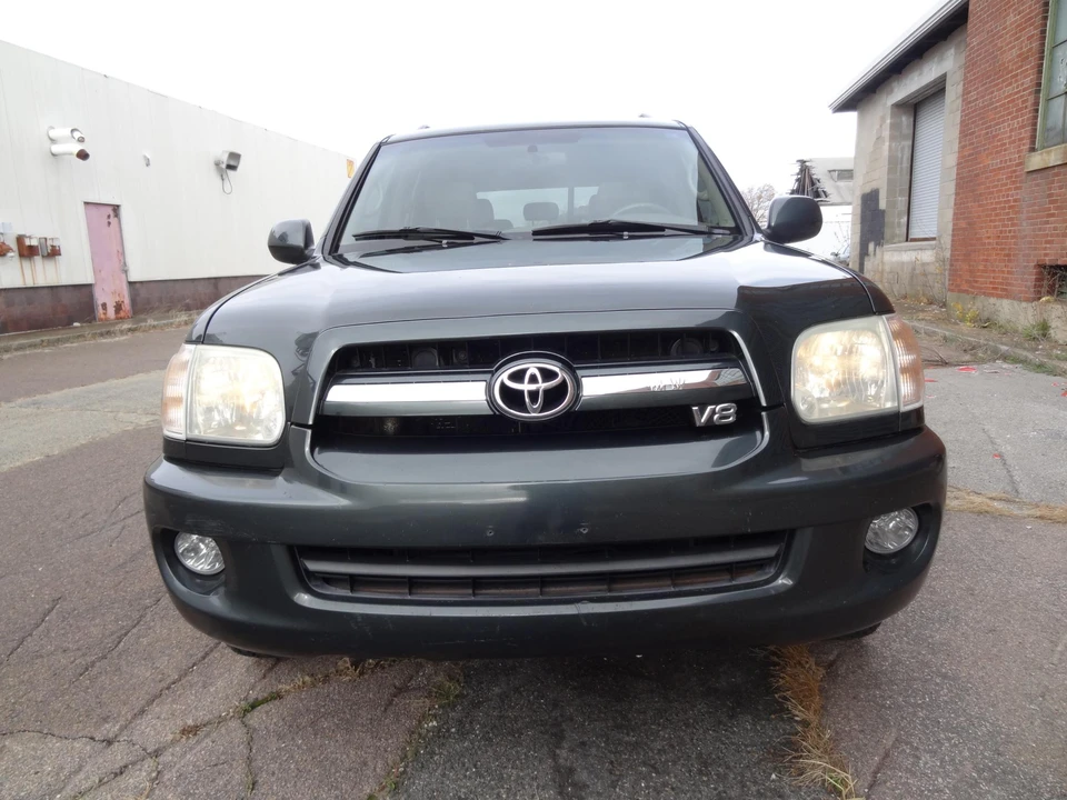 2006 Toyota Sequoia 1st Gen - Image 5 of 31