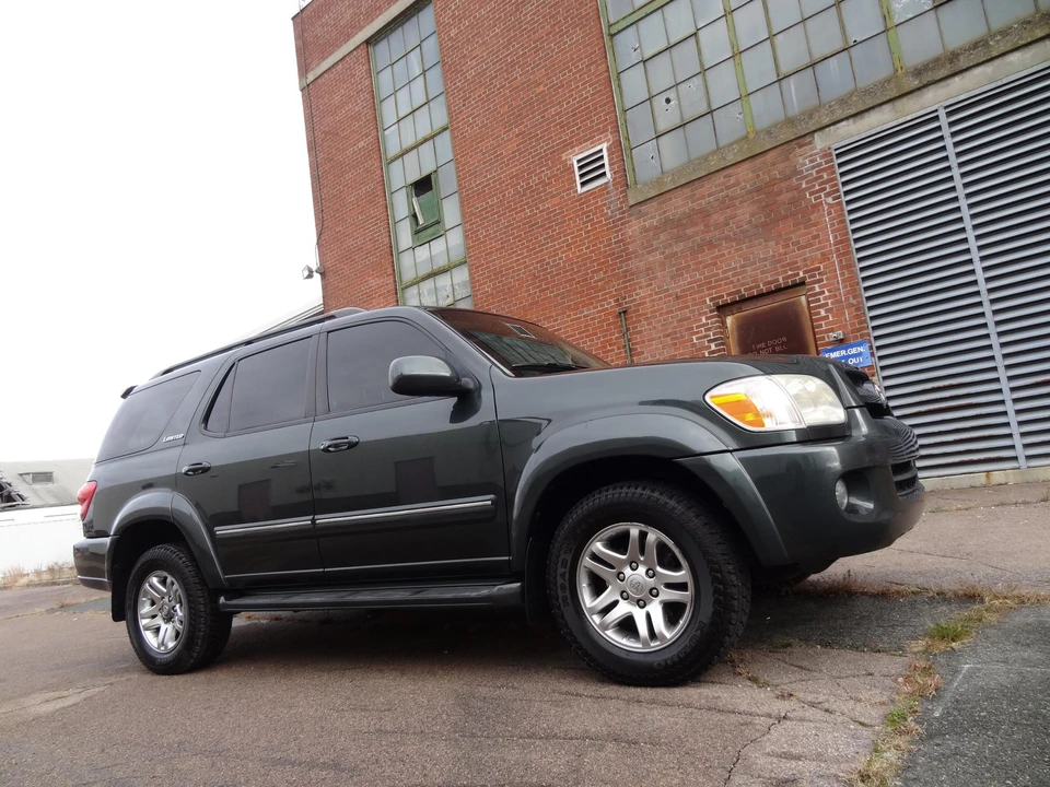 2006 Toyota Sequoia 1st Gen - Image 19 of 31