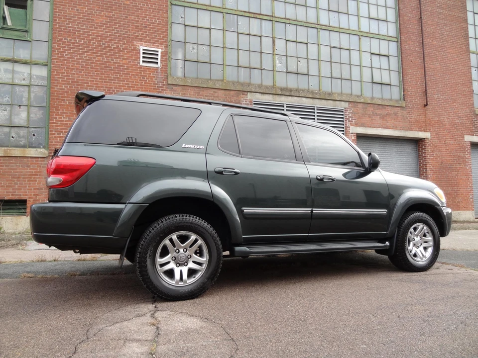 2006 Toyota Sequoia 1st Gen - Image 15 of 31