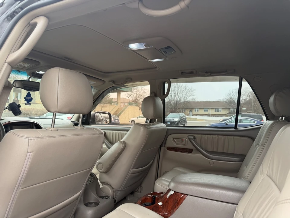 2006 Toyota Sequoia 1st Gen - Image 9 of 12