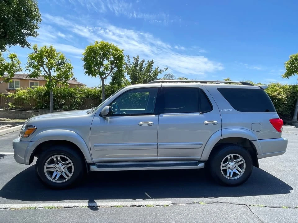 2006 Toyota Sequoia 1st Gen - Image 2 of 19