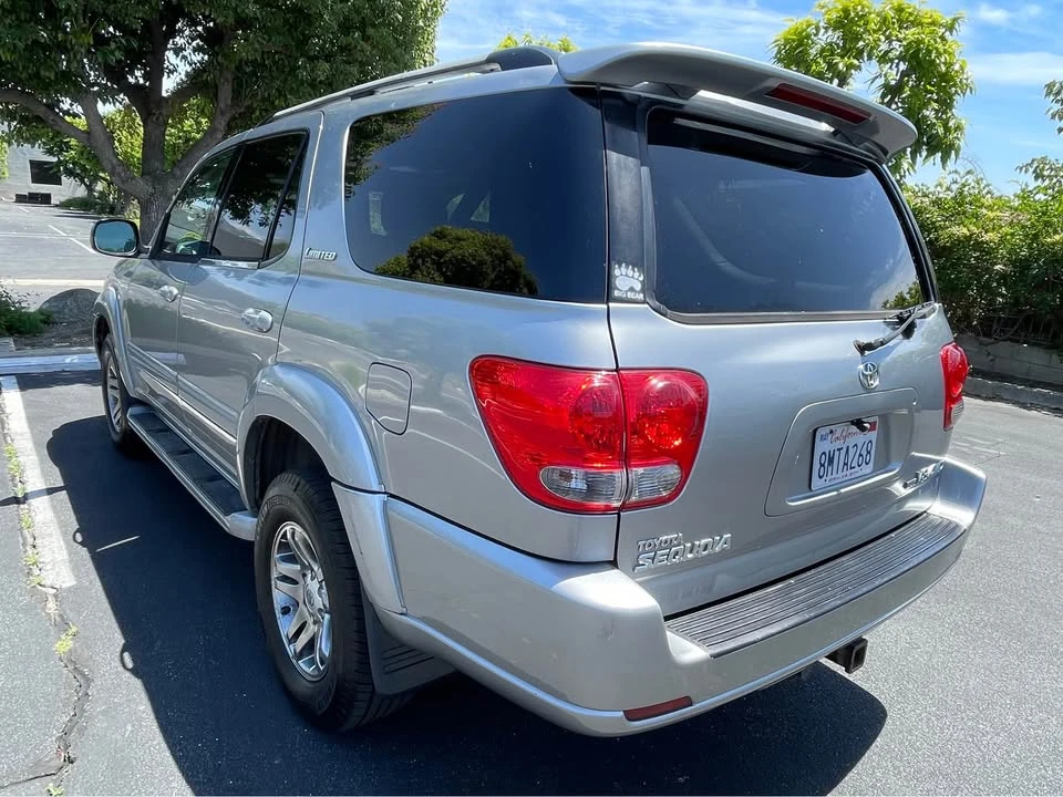 2006 Toyota Sequoia 1st Gen - Image 5 of 19
