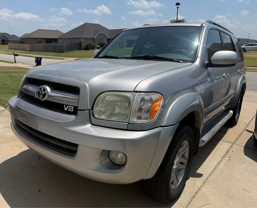 2006 Toyota Sequoia 1st Gen - Image 2 of 9