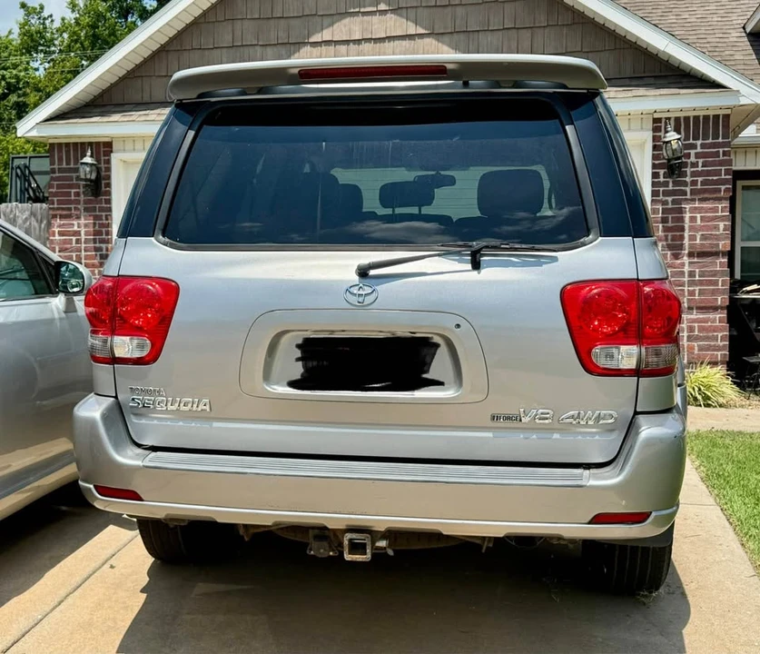 2006 Toyota Sequoia 1st Gen - Image 3 of 9