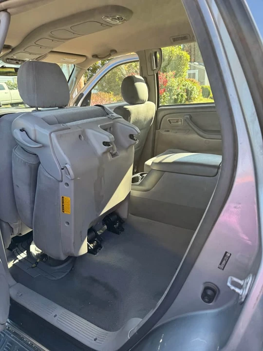2006 Toyota Sequoia 1st Gen - Image 9 of 14