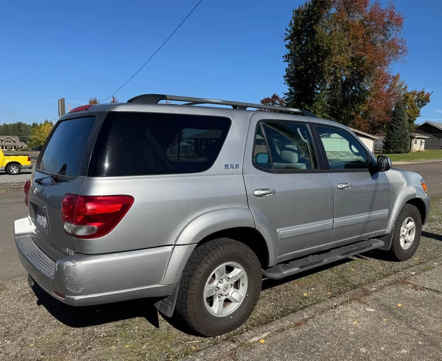 2006 Toyota Sequoia 1st Gen - Image 3 of 14