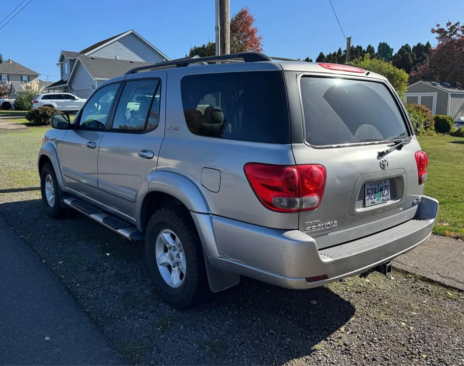 2006 Toyota Sequoia 1st Gen - Image 2 of 14