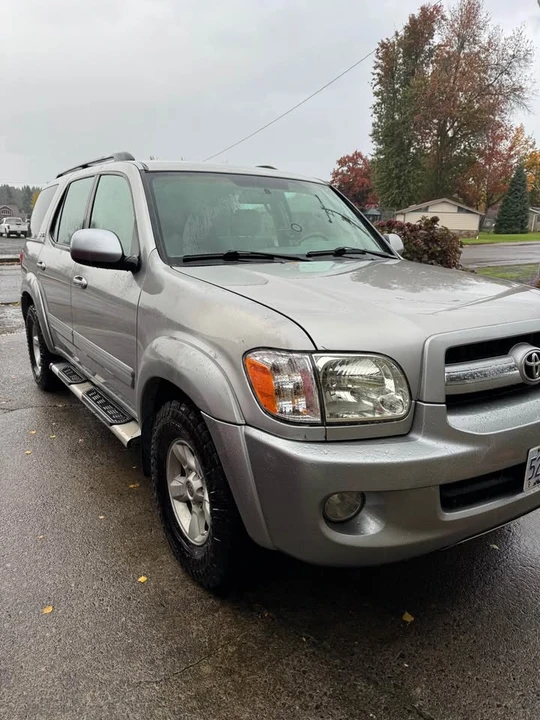 2006 Toyota Sequoia 1st Gen - Image 13 of 14