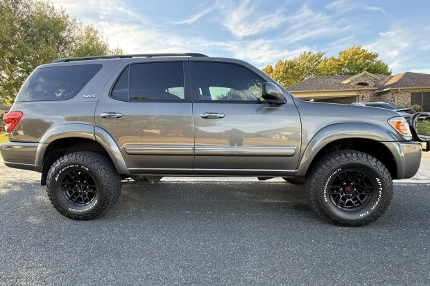 2006 Toyota Sequoia 1st Gen - Image 3 of 7