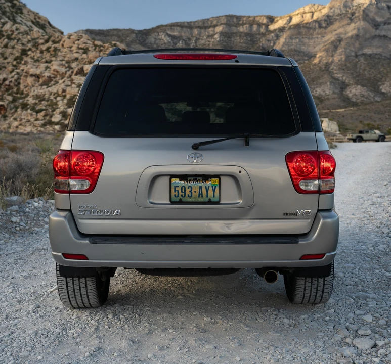 2006 Toyota Sequoia 1st Gen - Image 11 of 31