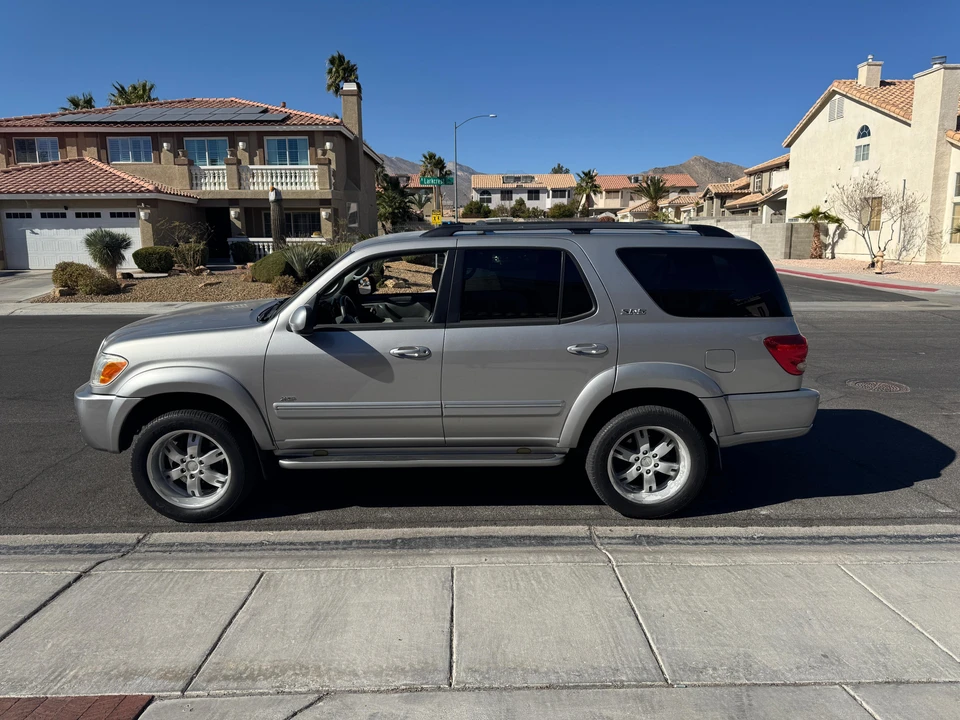 2006 Toyota Sequoia 1st Gen - Image 8 of 31