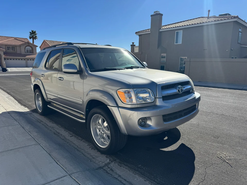 2006 Toyota Sequoia 1st Gen - Image 16 of 31