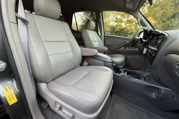 2006 Toyota Sequoia 1st Gen - Image 4 of 7
