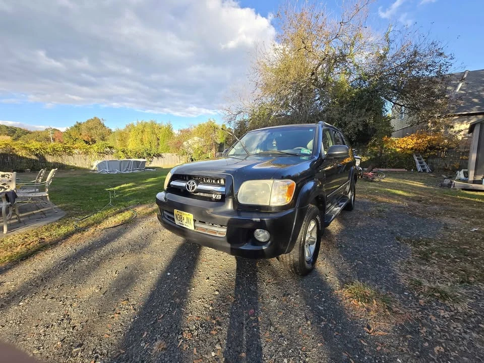 2006 Toyota Sequoia 1st Gen - Image 2 of 19