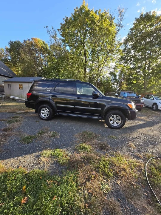 2006 Toyota Sequoia 1st Gen - Image 9 of 19