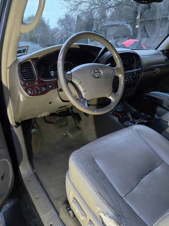 2006 Toyota Sequoia 1st Gen - Image 11 of 19
