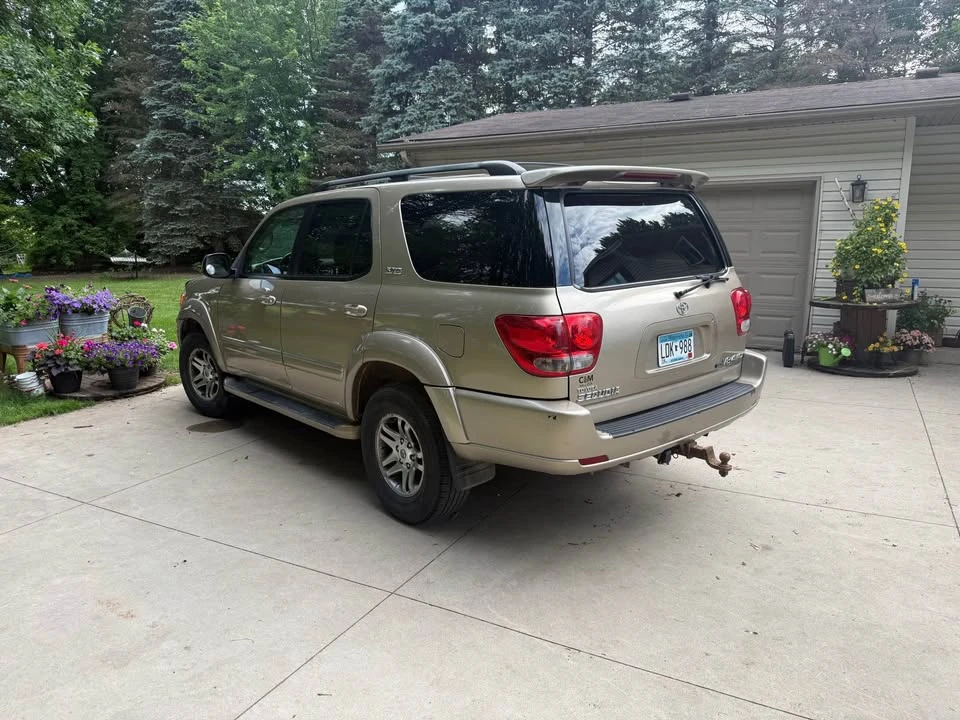 2006 Toyota Sequoia 1st Gen - Image 3 of 12