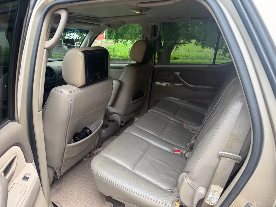 2006 Toyota Sequoia 1st Gen - Image 7 of 12