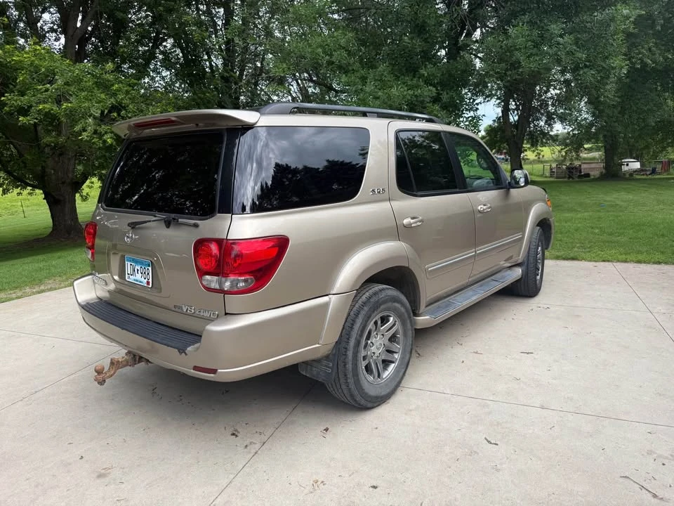 2006 Toyota Sequoia 1st Gen - Image 4 of 12