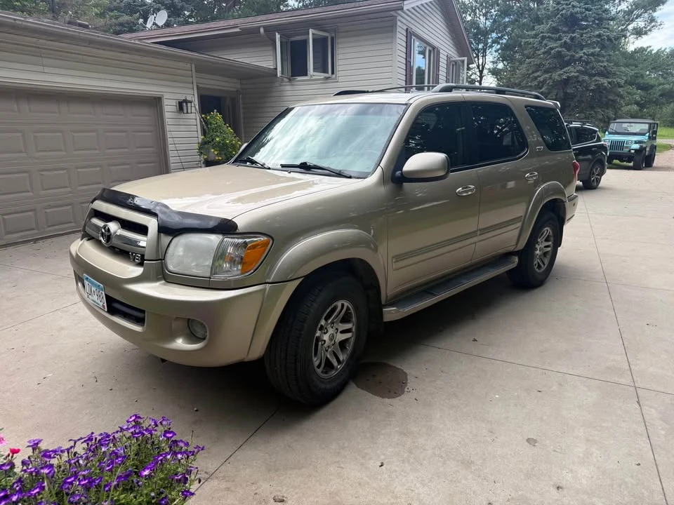 2006 Toyota Sequoia 1st Gen - Image 2 of 12