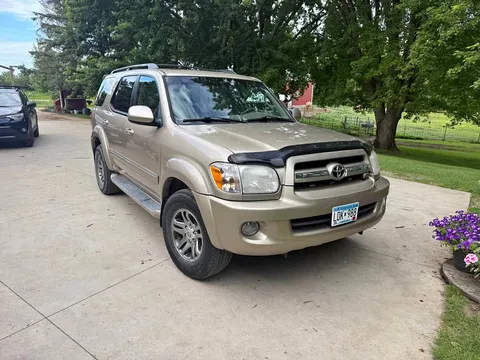 2006 Toyota Sequoia SR5 Sport Utility 4D