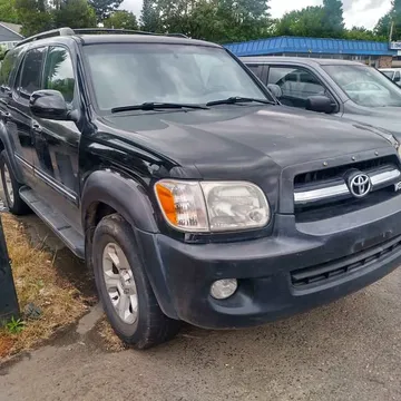 2006 Toyota Sequoia SR5 Sport Utility 4D