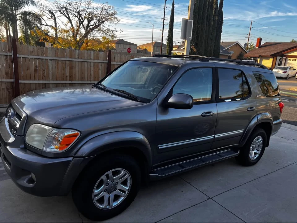 2006 Toyota Sequoia 1st Gen - Image 13 of 14