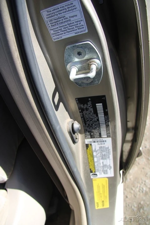 2006 Toyota Sienna 2nd Gen - Image 10 of 21