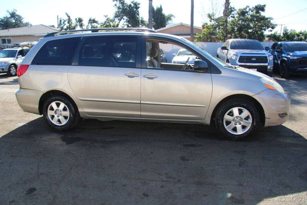 2006 Toyota Sienna 2nd Gen - Image 7 of 21