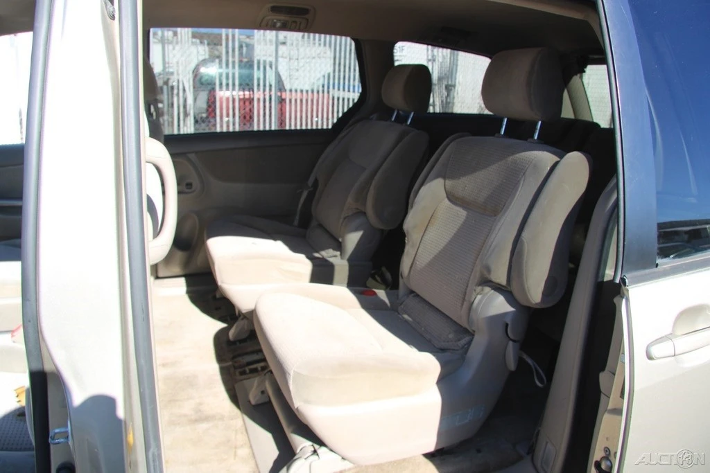 2006 Toyota Sienna 2nd Gen - Image 18 of 21