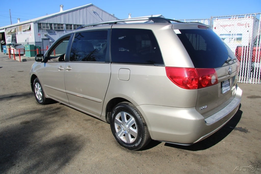 2006 Toyota Sienna 2nd Gen - Image 4 of 21