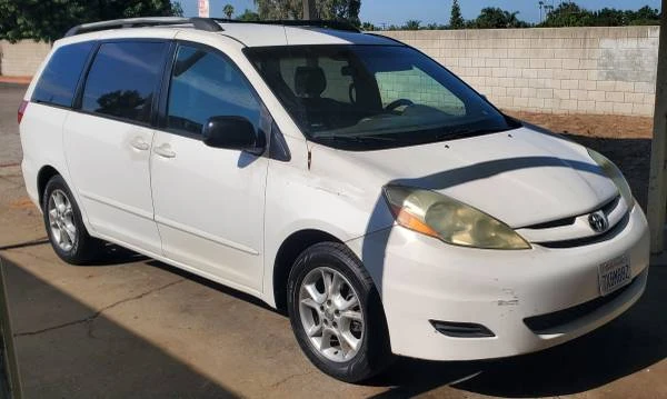 2006 Toyota Sienna 2nd Gen - Image 3 of 24