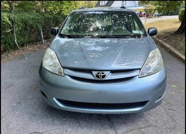 2006 Toyota Sienna 2nd Gen - Image 2 of 7