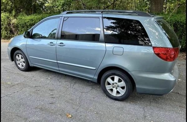 2006 Toyota Sienna 2nd Gen - Image 5 of 7