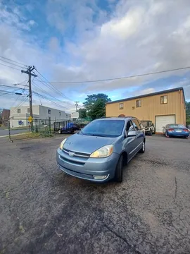 2006 Toyota Sienna XLE Limited Minivan 4D