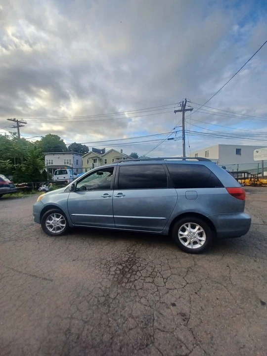 2006 Toyota Sienna 2nd Gen - Image 15 of 20