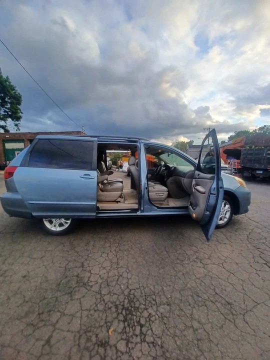 2006 Toyota Sienna 2nd Gen - Image 17 of 20