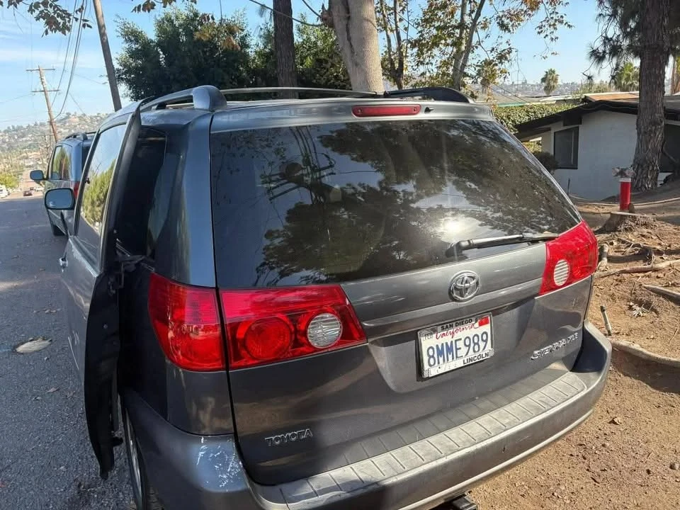 2006 Toyota Sienna 2nd Gen - Image 4 of 5