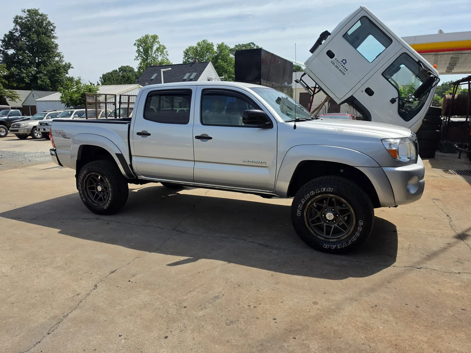 2006 Toyota Tacoma 2nd Gen - Image 18 of 31