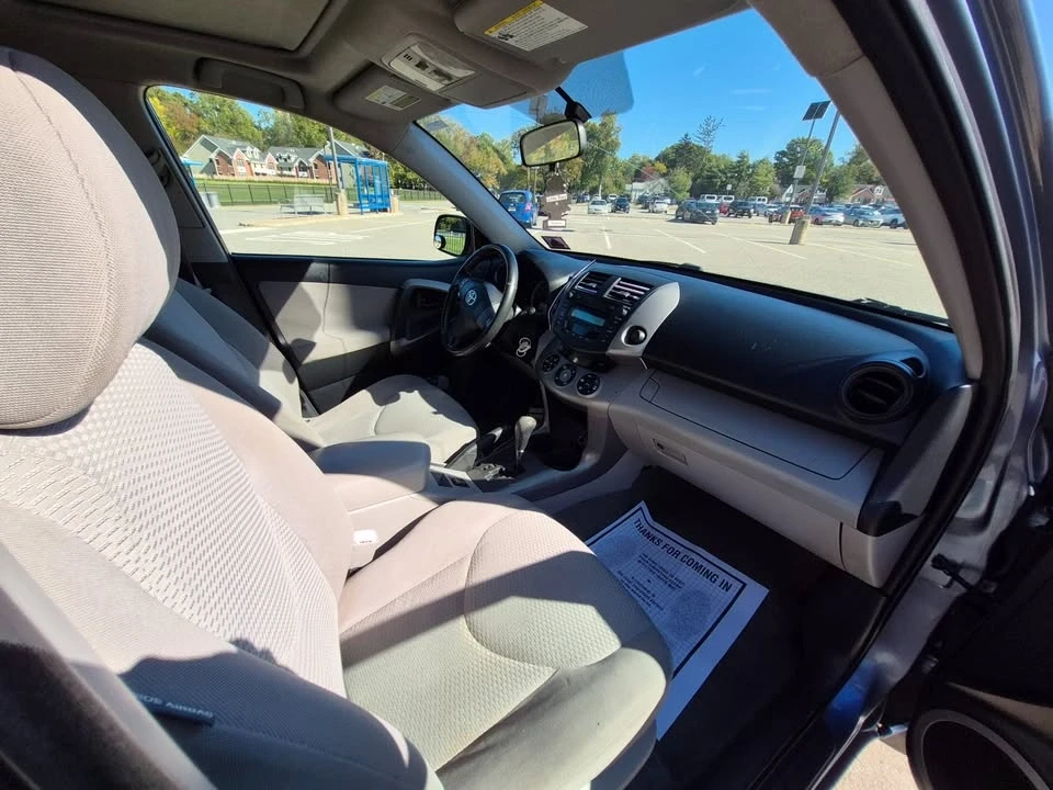 2006 Toyota RAV4 3rd Gen - Image 17 of 20