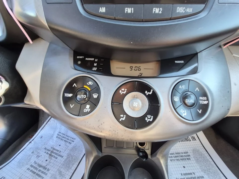 2006 Toyota RAV4 3rd Gen - Image 13 of 20