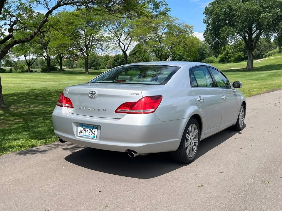 2006 Toyota Avalon 3rd Gen - Image 2 of 20