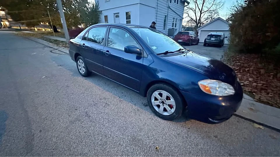 2006 Toyota Corolla 9th Gen - Image 1 of 9