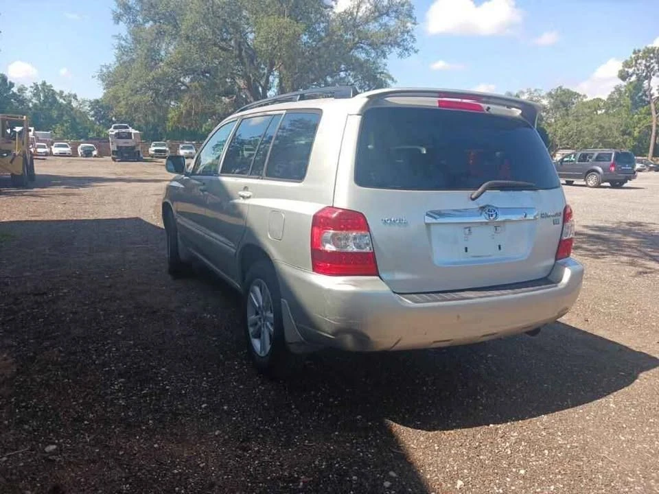 2006 Toyota Highlander - Image 2 of 4