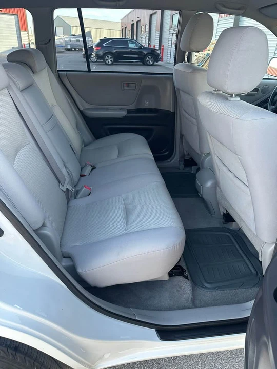 2006 Toyota Highlander - Image 10 of 13