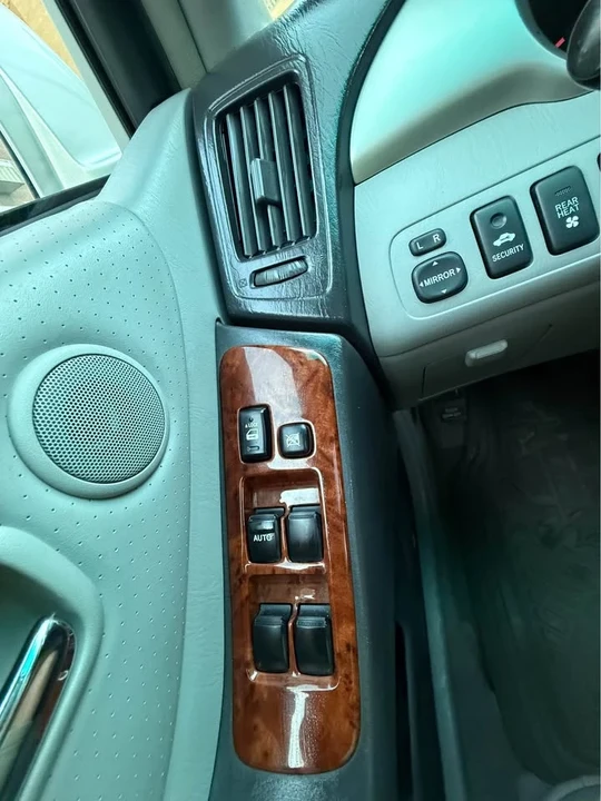 2006 Toyota Highlander - Image 8 of 11