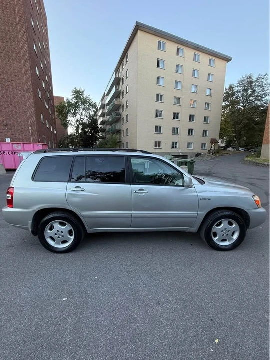 2006 Toyota Highlander - Image 3 of 11